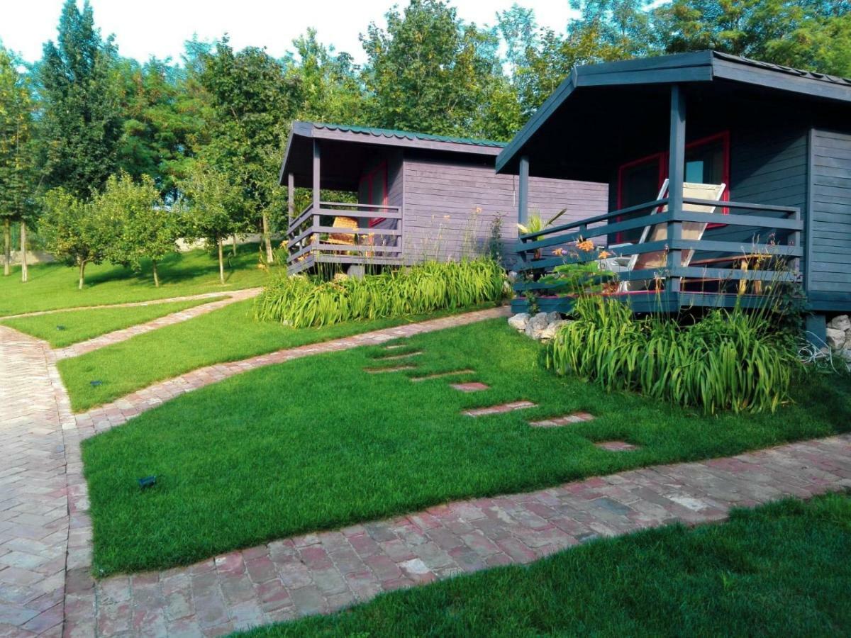 Enpi Lake Resort Iasi Exteriör bild